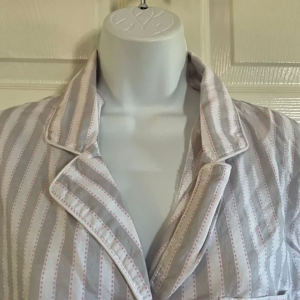 Victorias Secret Medium Long Sleeve Button Up Pajama Top Grey Pink
